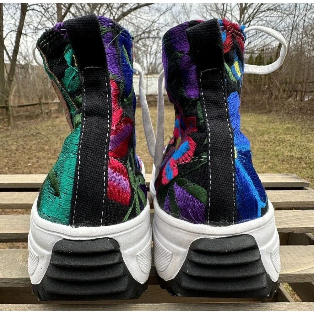Mexican Artisanal Embroidered Flower high top sneakers size 27 Fits like a US 9